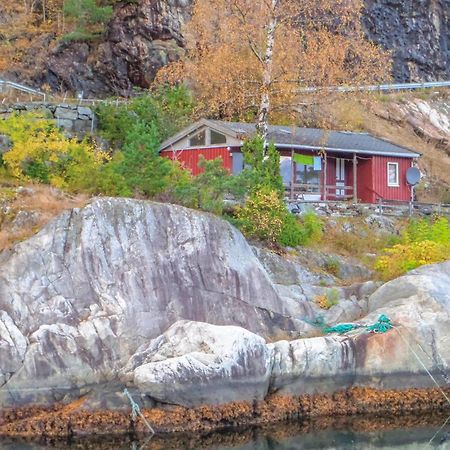 Beautiful Home In Vallavik With Kitchen Bu Dış mekan fotoğraf