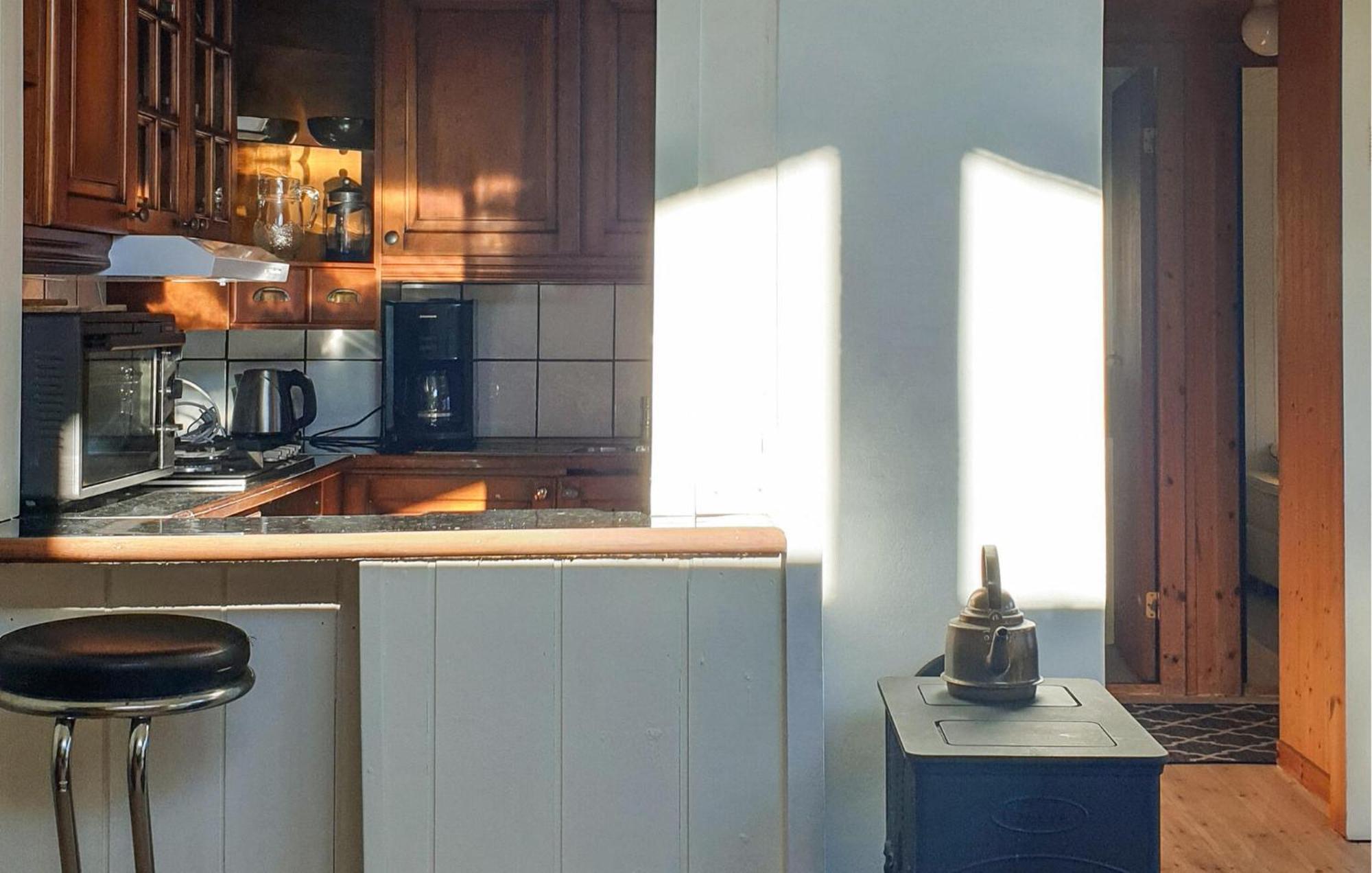 Beautiful Home In Vallavik With Kitchen Bu Dış mekan fotoğraf